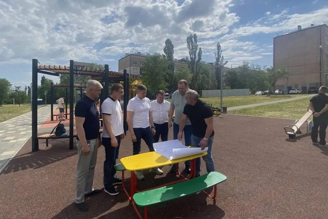 Подборка интересных новостей из регионов к этому часу.  ▪️Брянщина за три года восстановила в подшеф
