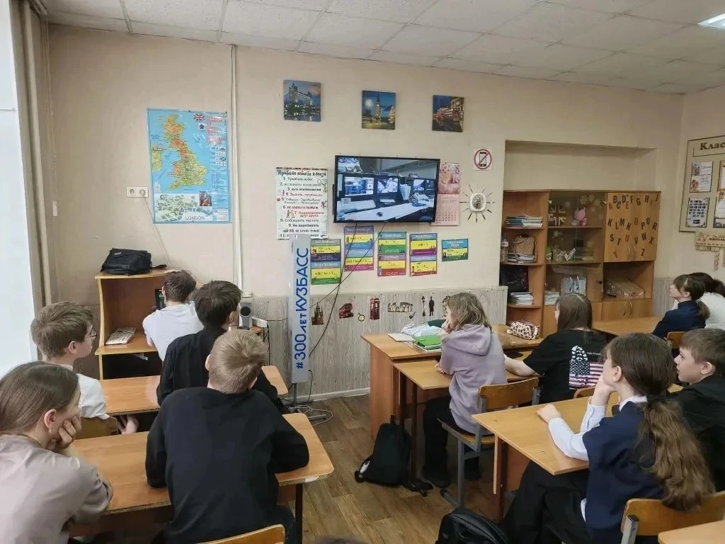 🇷🇺РАЗГОВОРЫ О ВАЖНОМ🇷🇺  🟢12 апреля, вся страна отмечает День космонавтики – праздник, который напоми