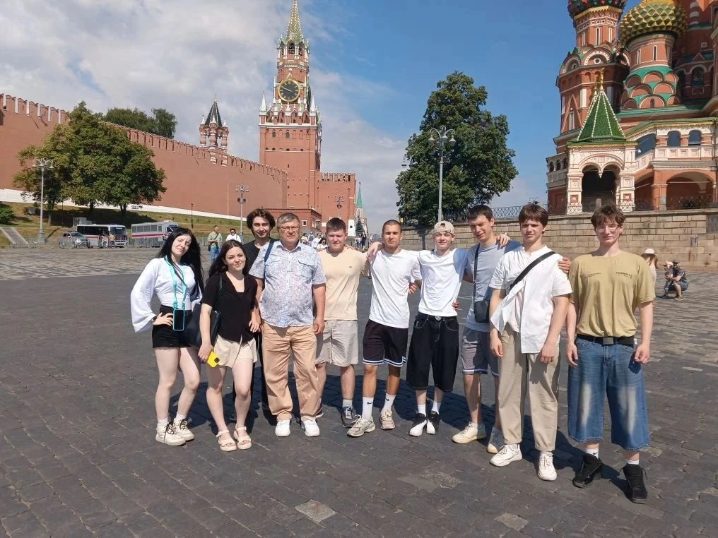 🇷🇺 НА КУРСЕ — МОСКВА! 

Студенты Сормовского механического техникума – участники военно-патриотиче