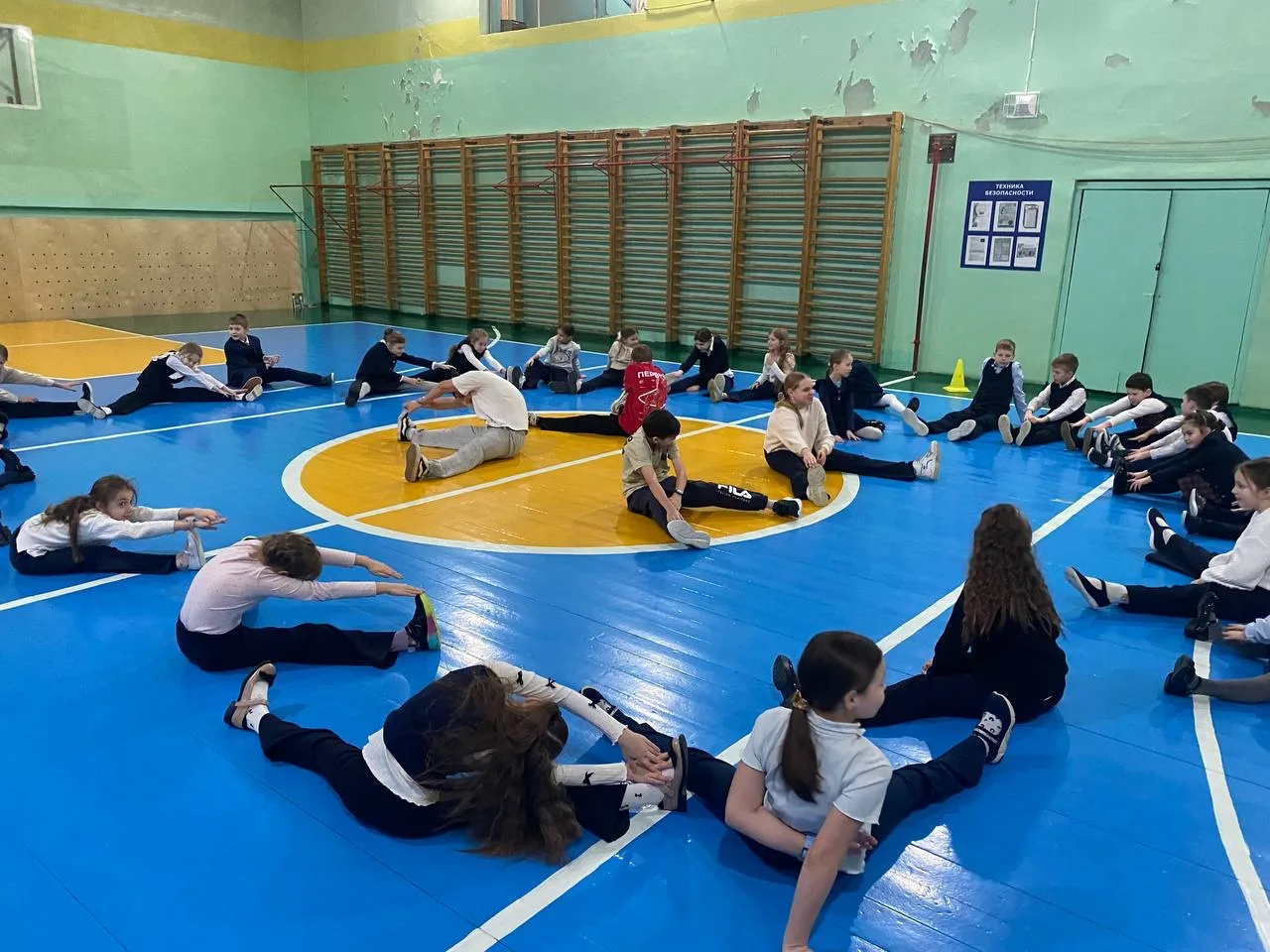 🏋️ На зарядку становись!  Весь январь по средам и пятницам мы проводили утренние зарядки, и с каждым