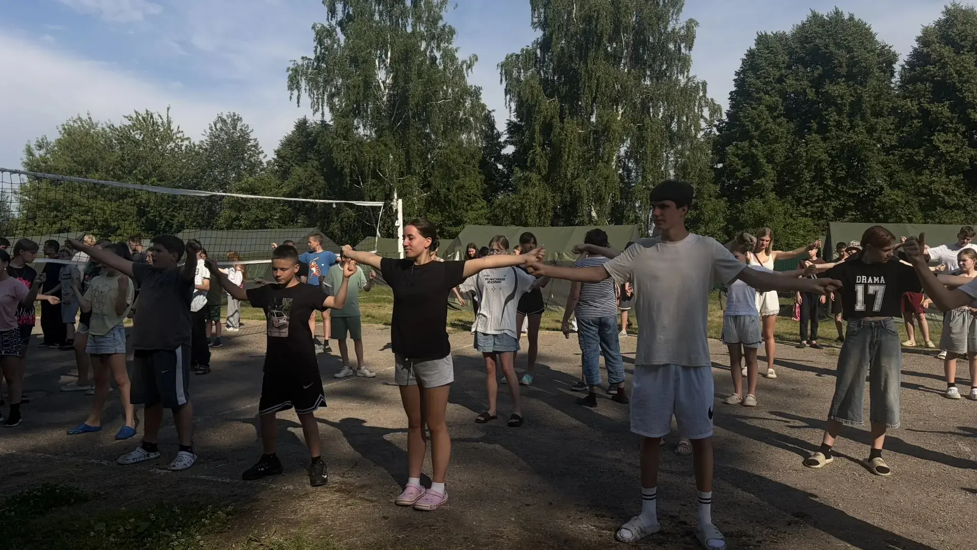 Солнце, воздух и отличное настроение — именно так прошёл вчерашний день в нашем палаточном лагере «О