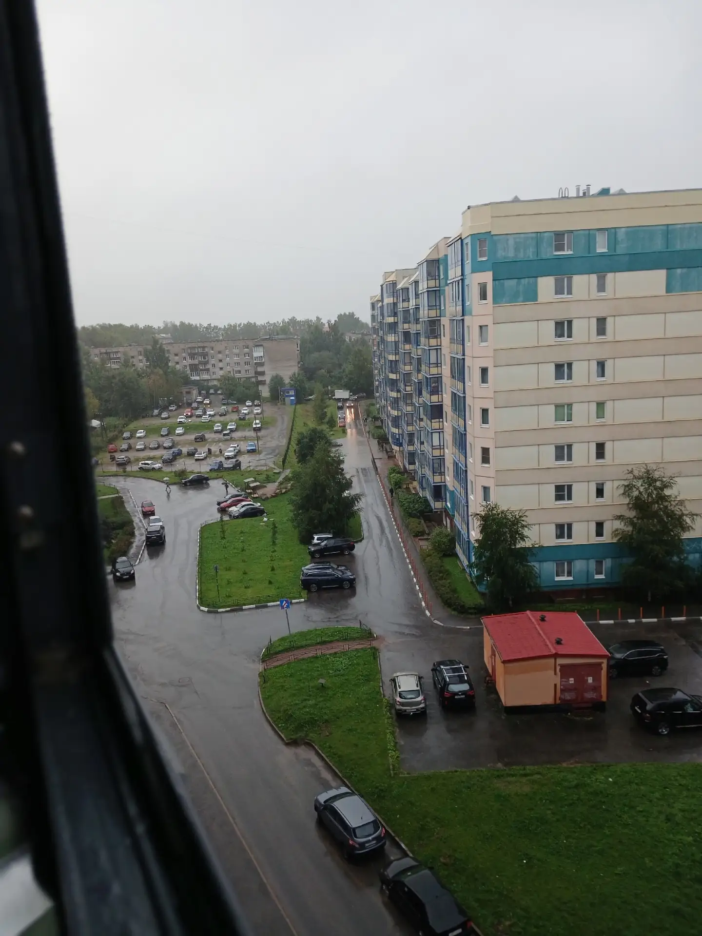 Народ, снова коллапс Чоглокова, 2-6. Не нужно проезжать это наводнение. От колес волнам...