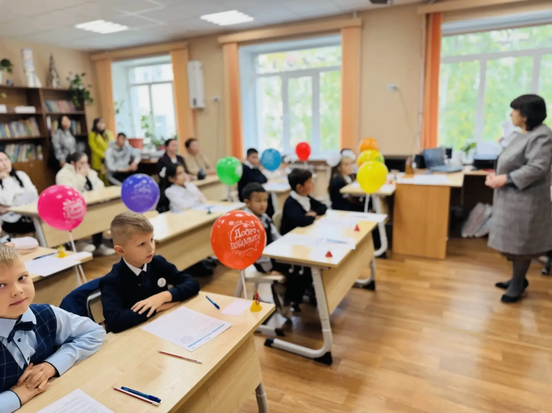 Первый день после каникул всегда немного волнителен: обнимания с друзьями, которых не в...