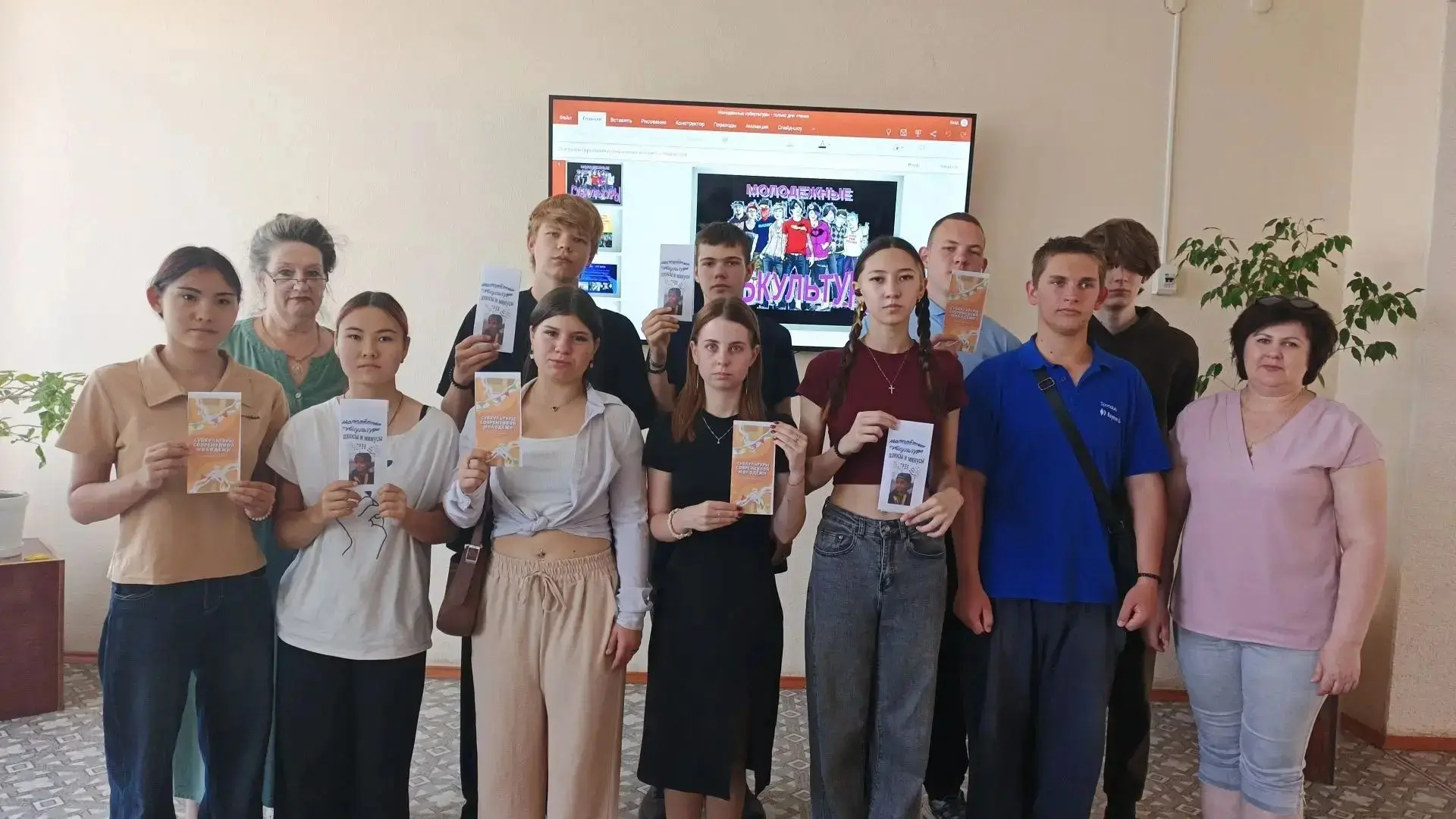 🖊 Специалистами  Центра  в рамках  проведения «Единого  дня профилактики безнадзорности  правонаруш