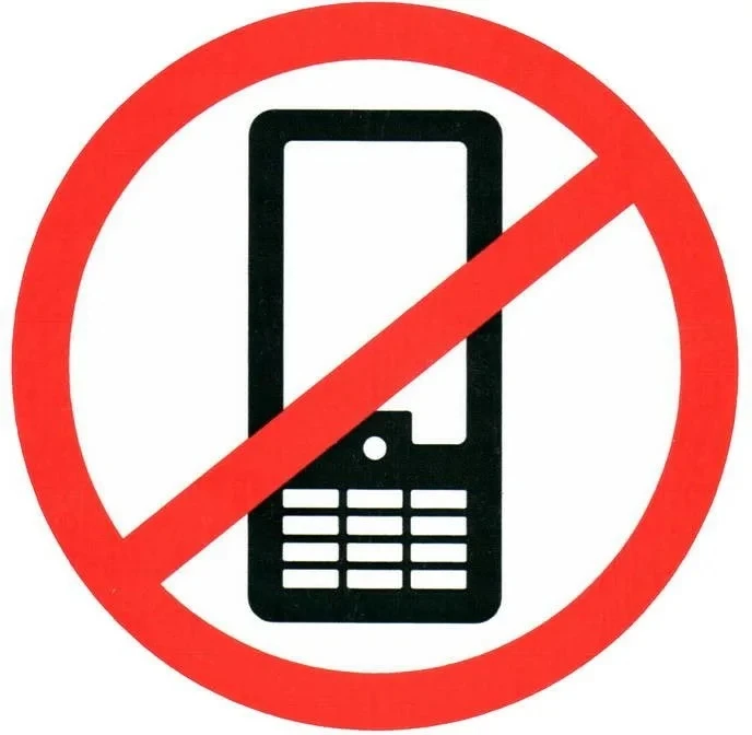 📚❌📱 С 1 сентября школьникам на уроках запрещено пользоваться мобильными телефонами.
