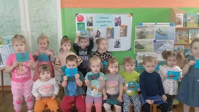 20 февраля в младшей группе прошло увлекательное занятие по лепке на тему “Самолёт” пос...