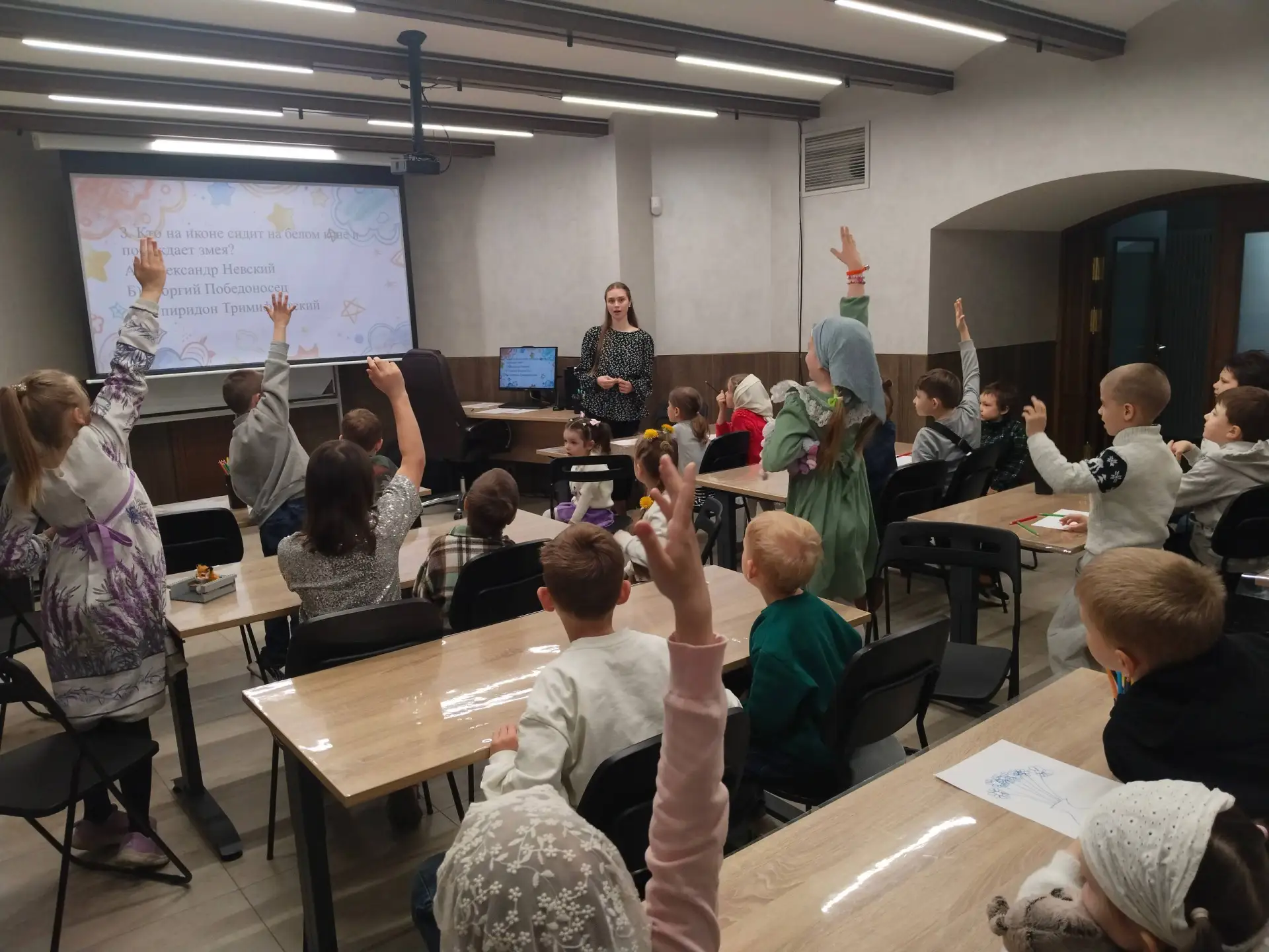 🤩Делимся фотографиями с воскресного занятия в приходской детской комнате🤩