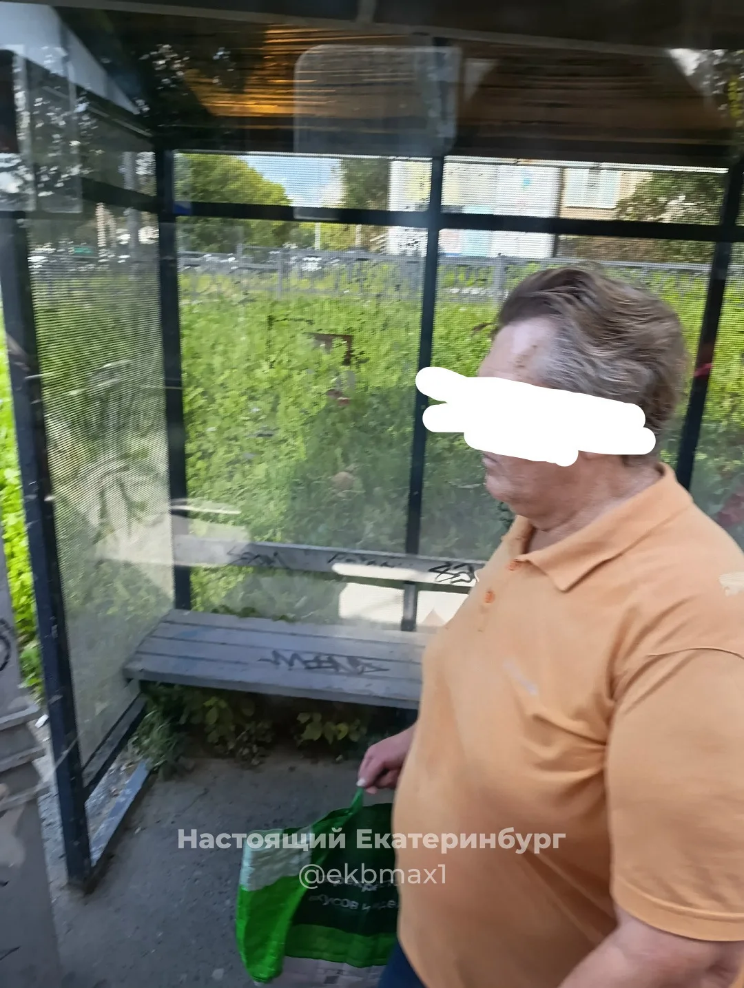 Сегодня данный индивид начал нападать и оскорблять контролера в 16-м трамвае, материл, ...