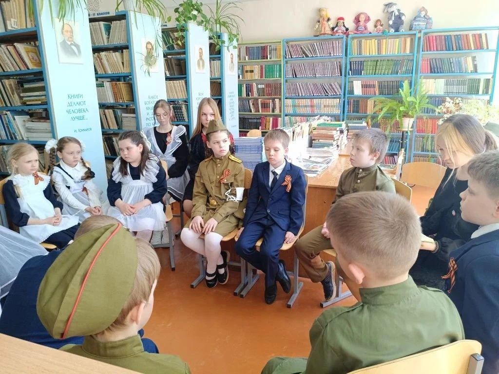 📚🕊️ Читаем детям о Великой Отечественной войне 6 мая в 1 корпусе ученики нашей школы присоединились 