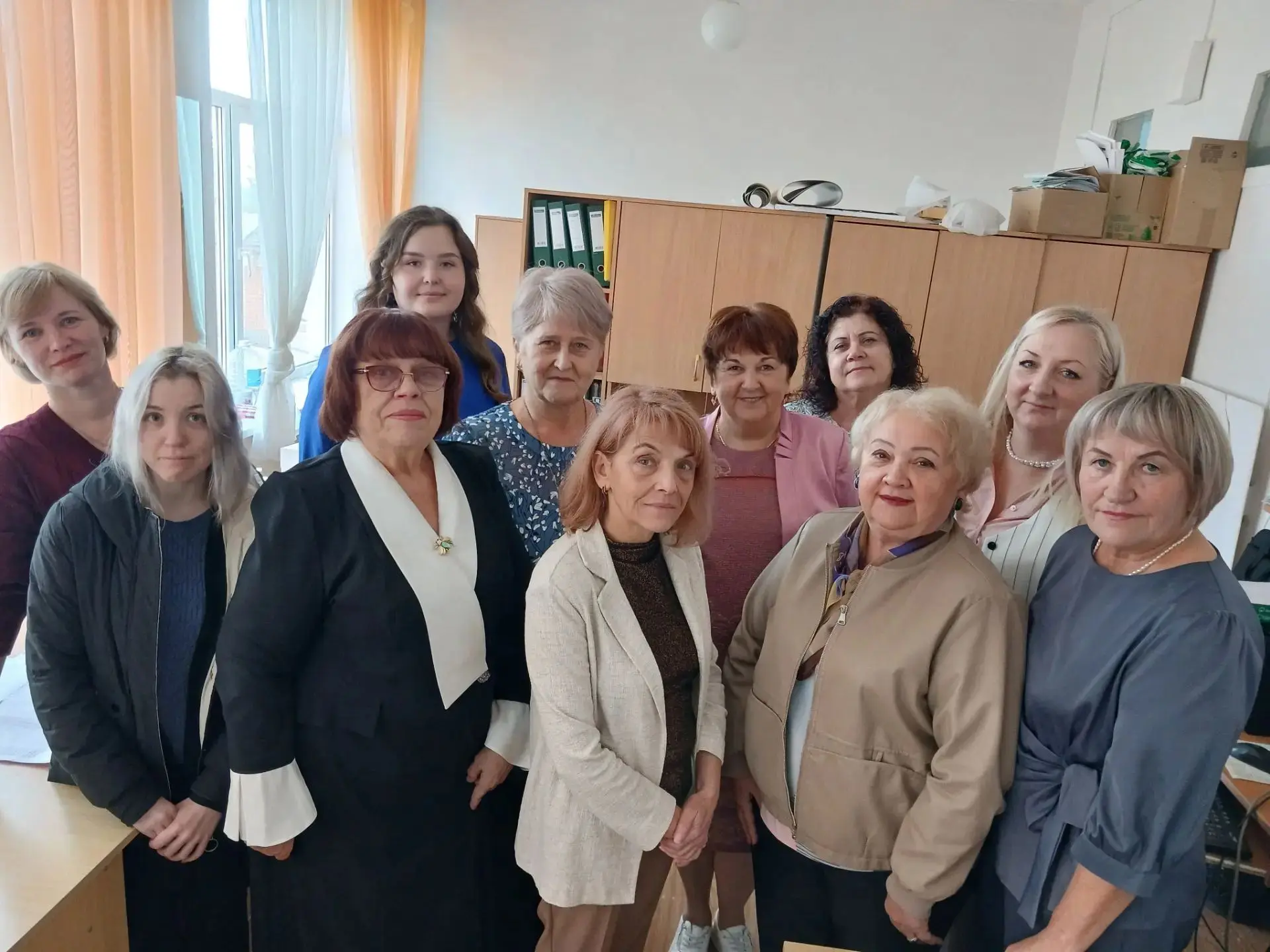 🎉 День учителя в МБОУ СОШ №1 г. Донецка — день, полный сюрпризов и благодарности!