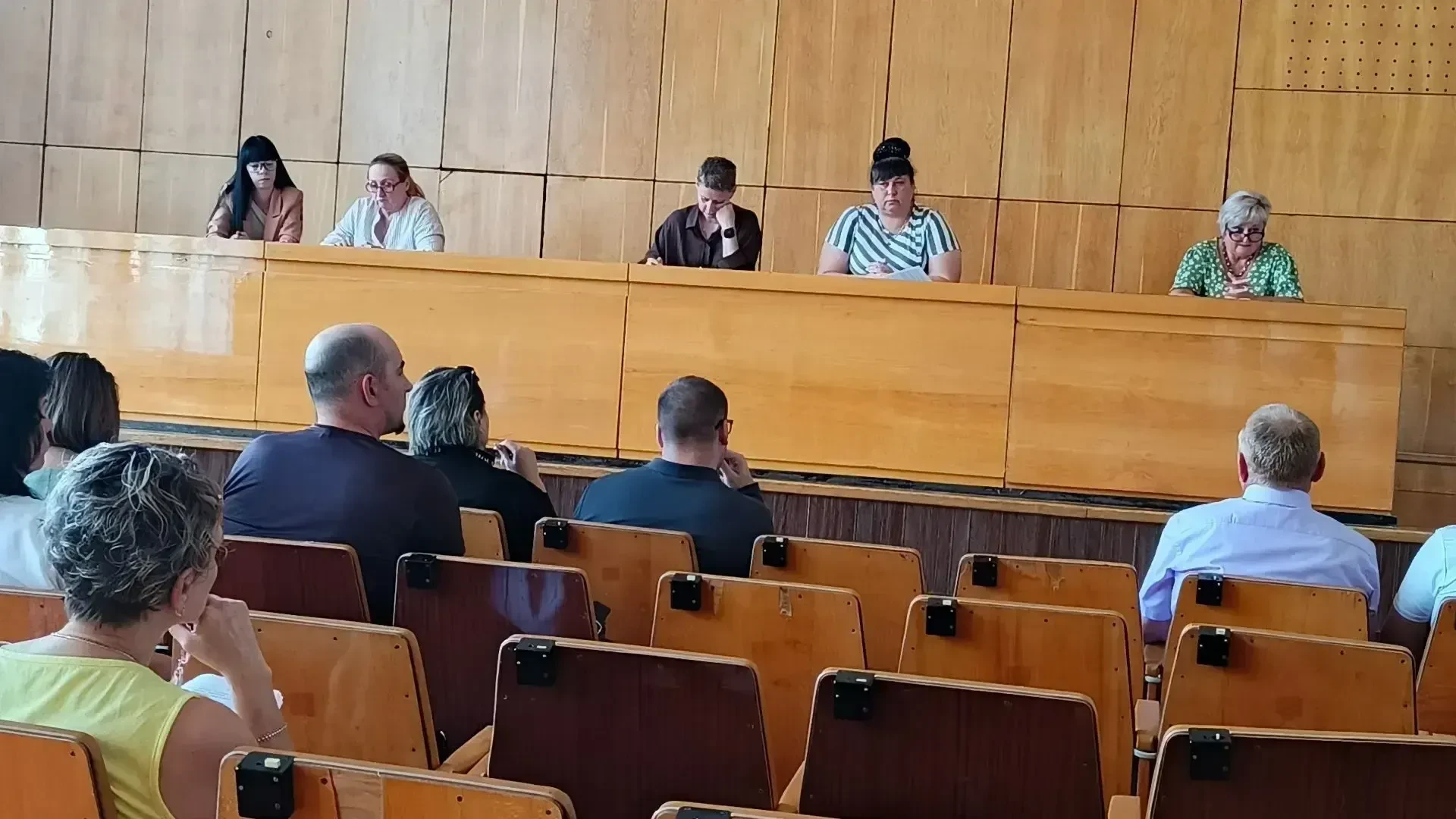 Вчера в здании Администрации округа состоялось заседание Совета депутатов под председат...