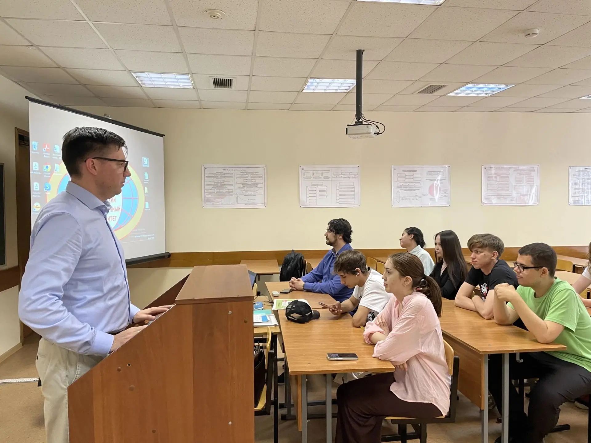 💭 От теории к практике: встреча с адвокатом

В Московском инновационном университете прошла встреча