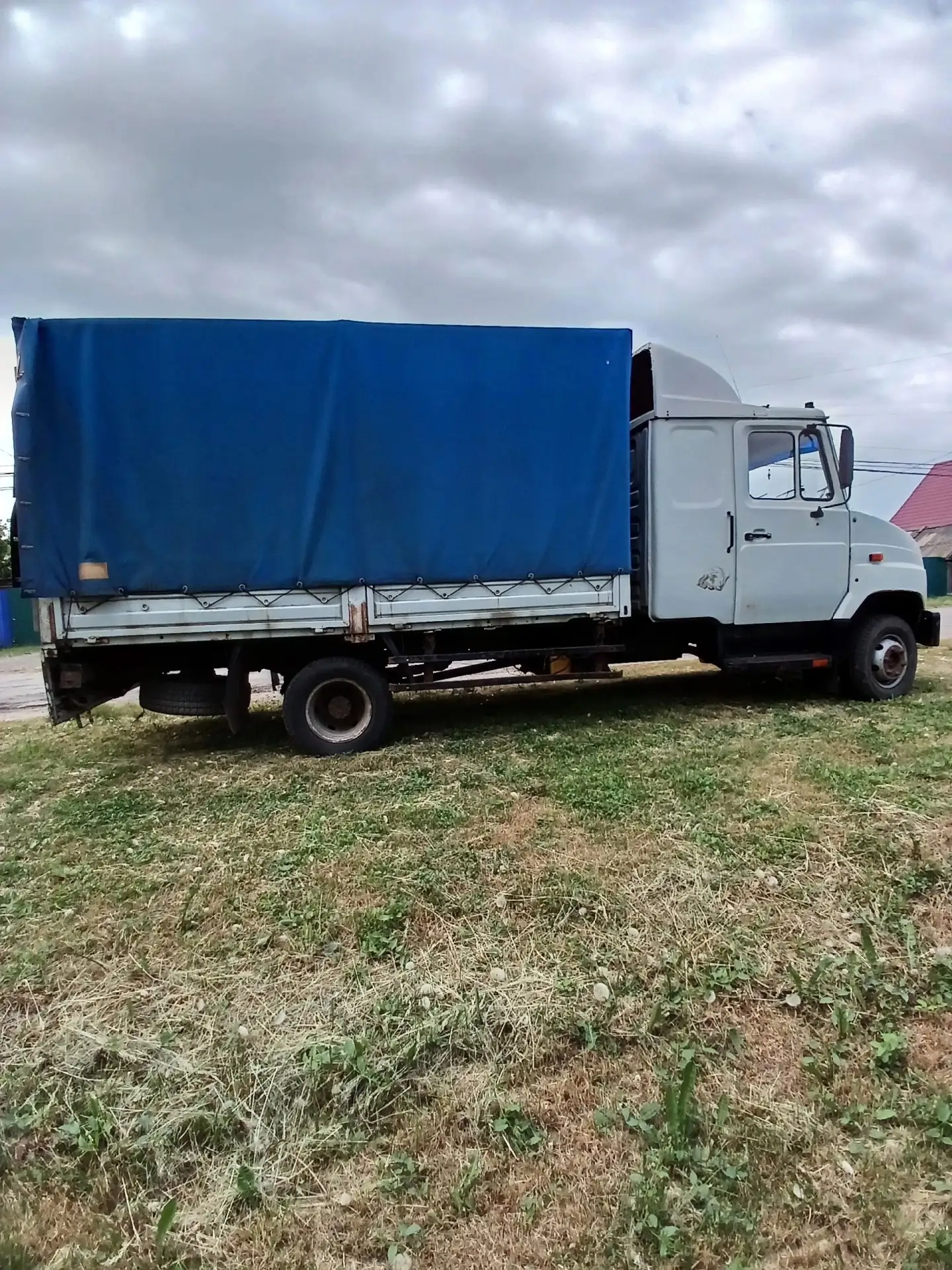 Продам зил бычок 2004 г.в. с двухместным спальником. По всем вопросам обращаться по тел...