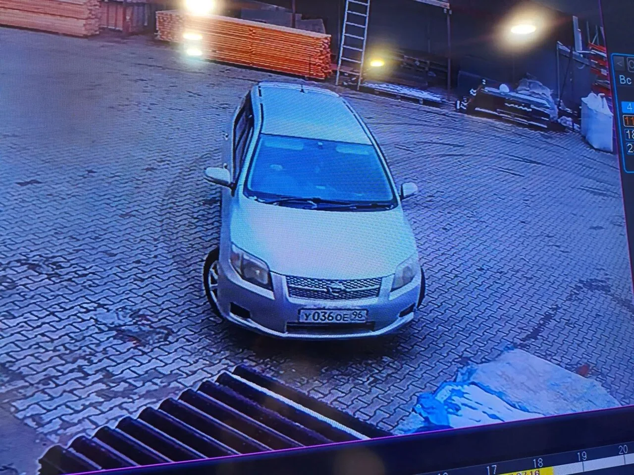 Мужчину, совершившего 05.10.26г. покупку в магазине строй склад, просьба подойти в мага...