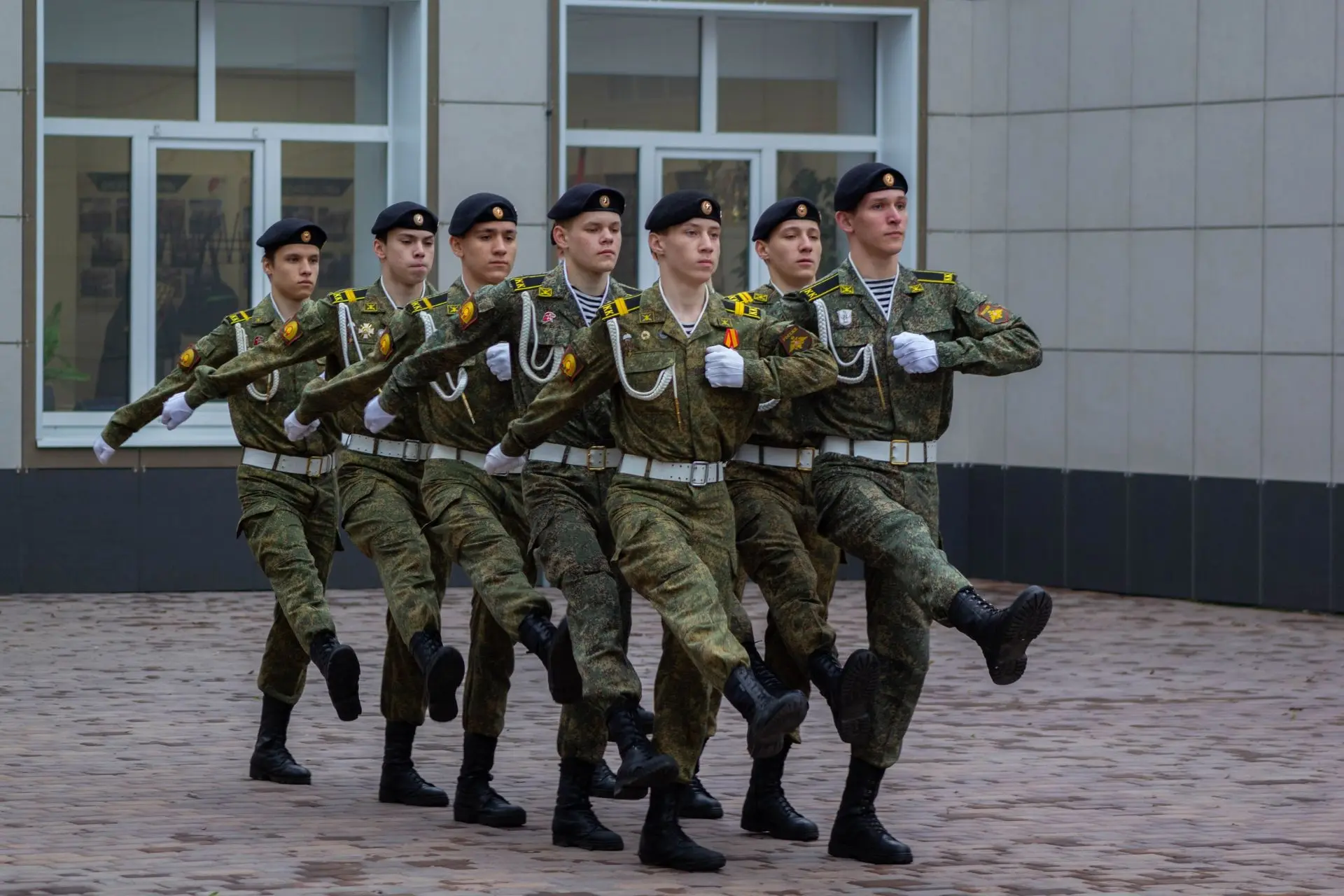 🙋Спартакиада допризывной молодежи прошла в Липецке   Состязания состоялись на базе школы №46. 2 дня 