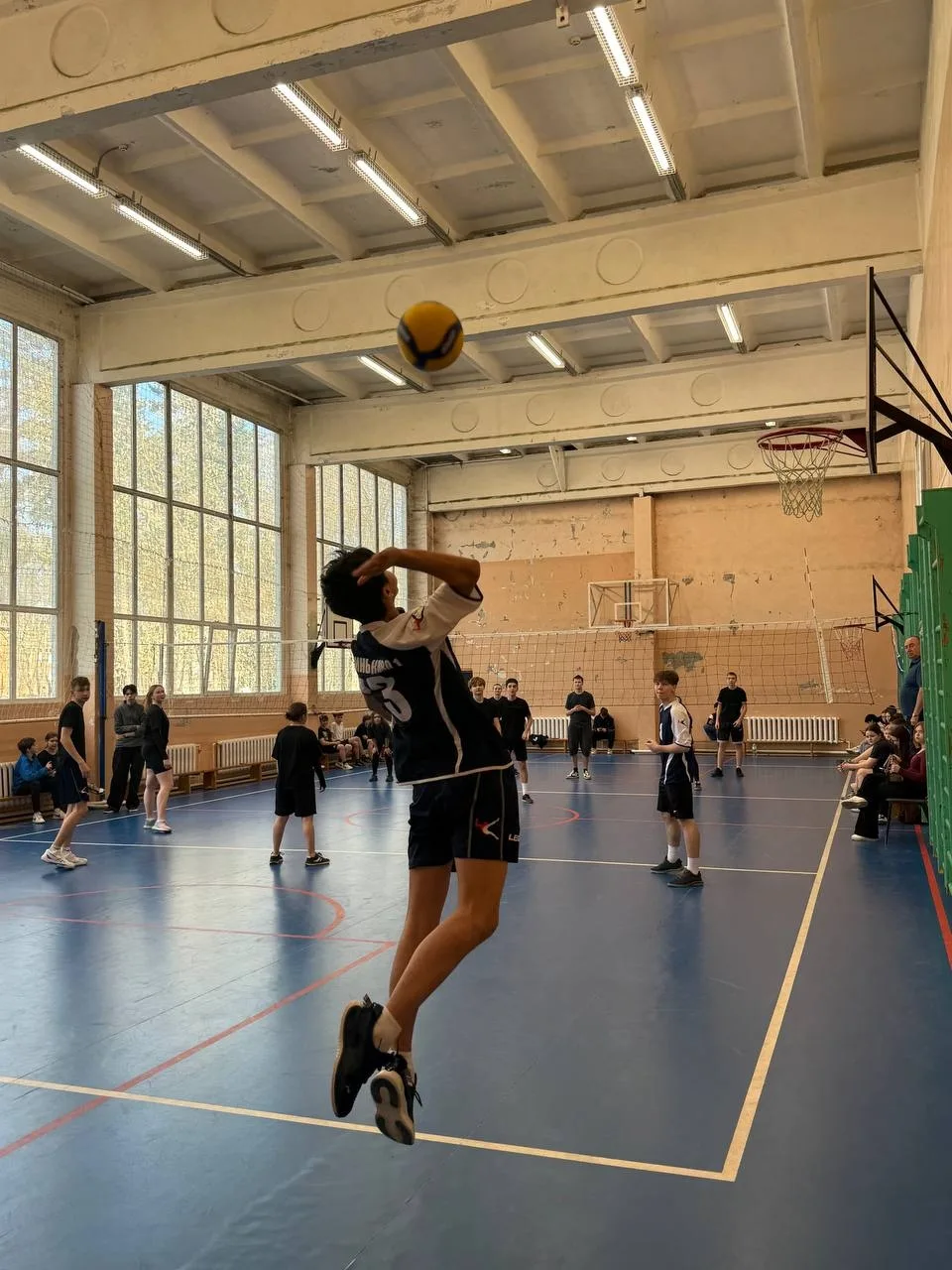 🏓 Спортивный финал Недели китайской культуры: пинг-понг и волейбол! 🏐    28 марта стал ярким заверша