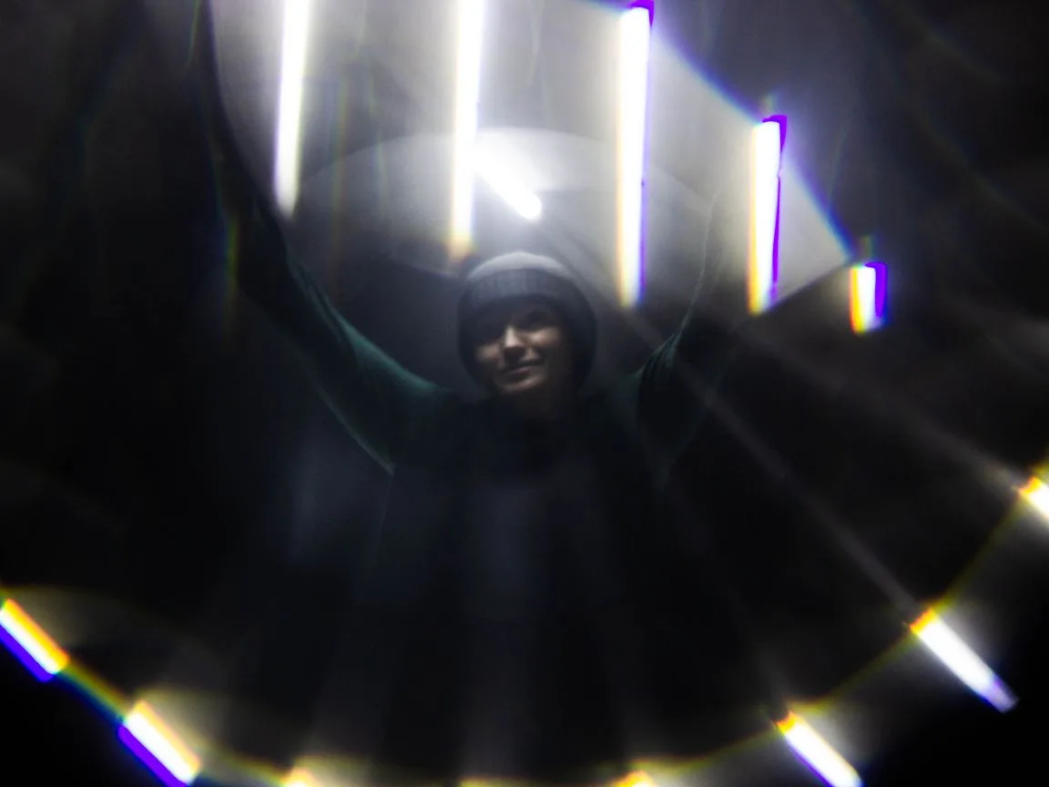 / К А К  З О Я  Г У С Е Й  К О Р М И Л А