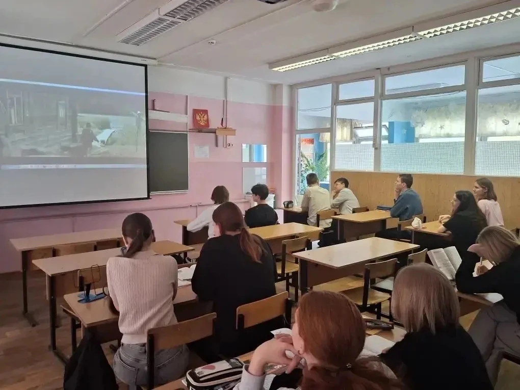 В рамках регионального патриотического марафона «Наследники Победы» прошла акция «Кино Победы».  Уча
