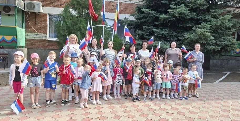 🇷🇺12 июня мы празднуем главный праздник нашей страны – День России. Наша страна Россия очень больш