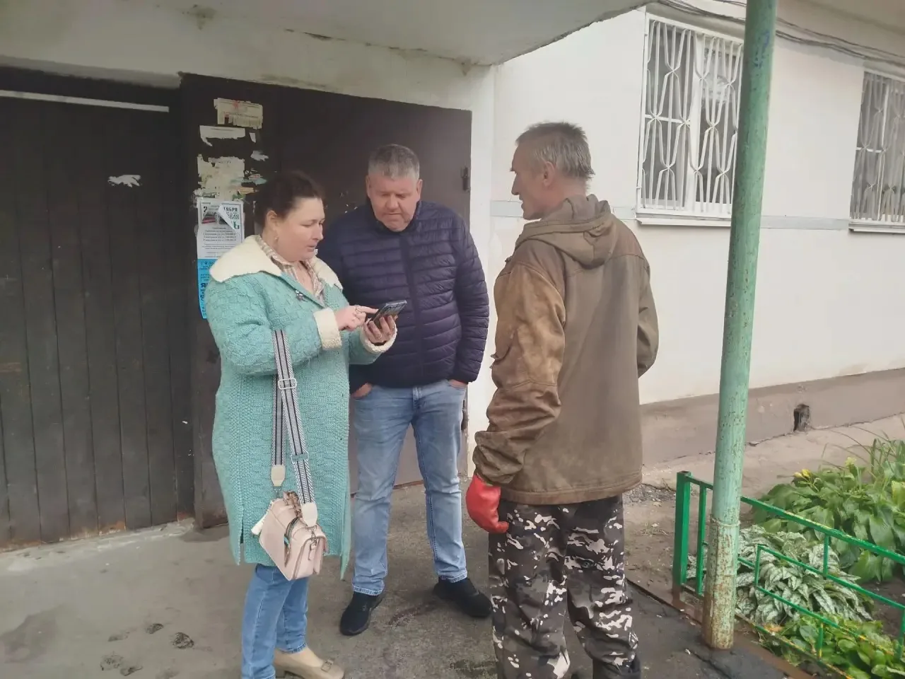 В связи с обращением жителей д.108 ул.Свердлова совместно с представителями УК Куровчан...