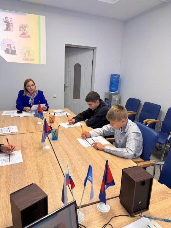 27.08.2026 г. на базе Меленковского кадрового центра «Работа России» прошло профориента...