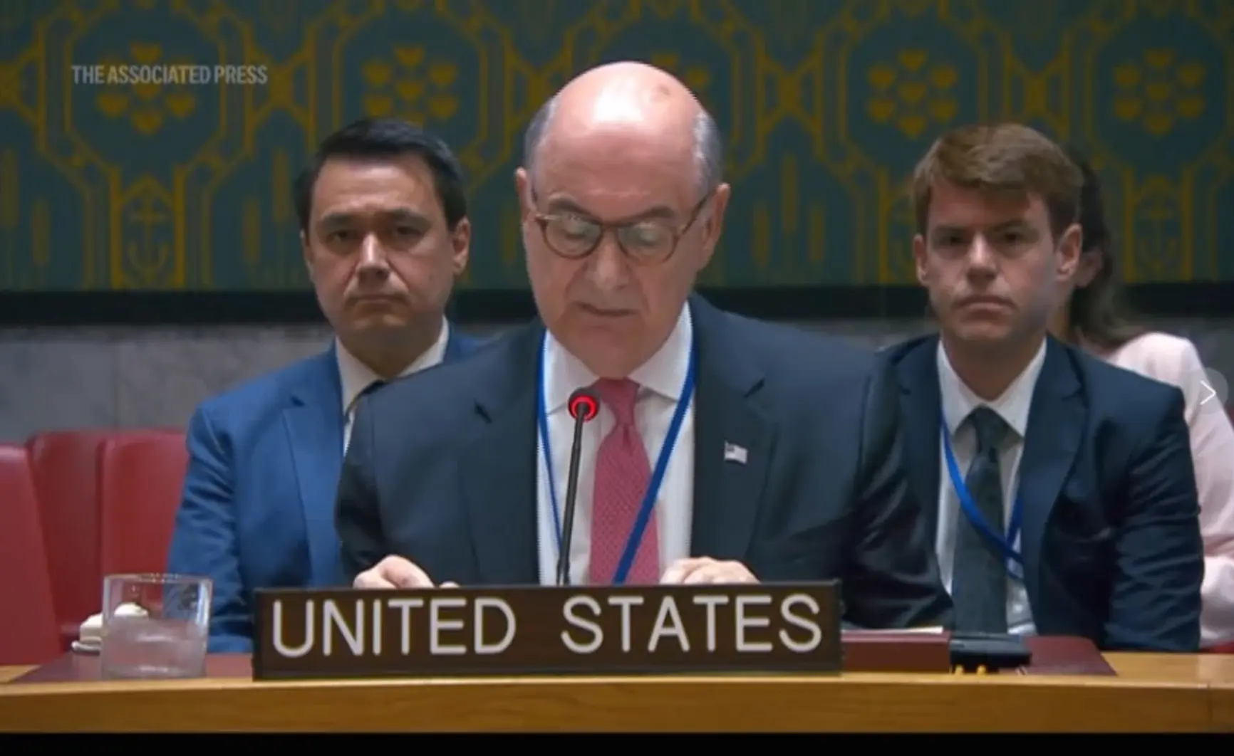 Делегация США демонстративно покинула заседание Совбеза ООН во время выступления Франции, — Associat