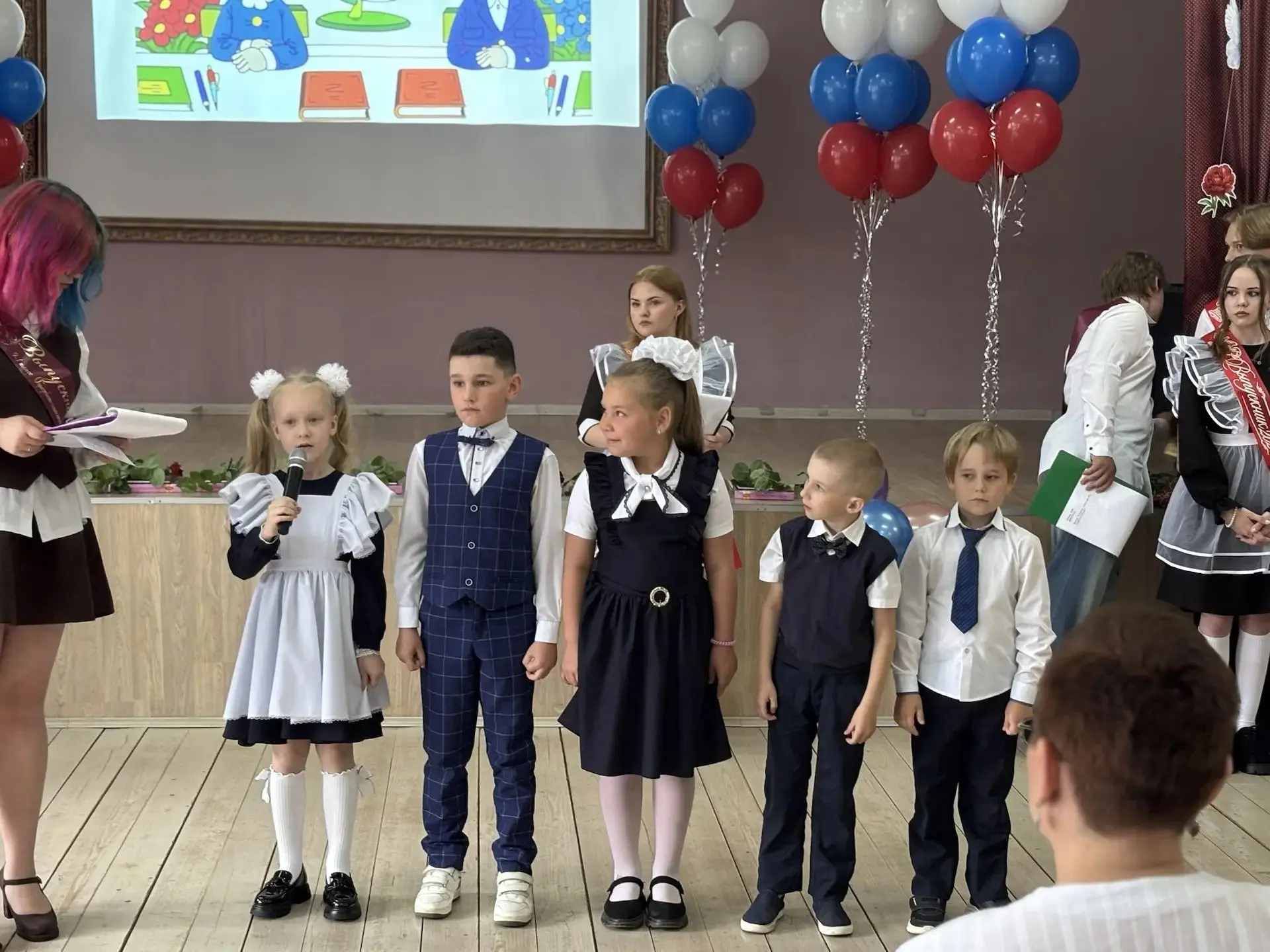 Последний звонок прозвенел для девятиклассников школы №67.   В Центре образования — школа №67 прошла