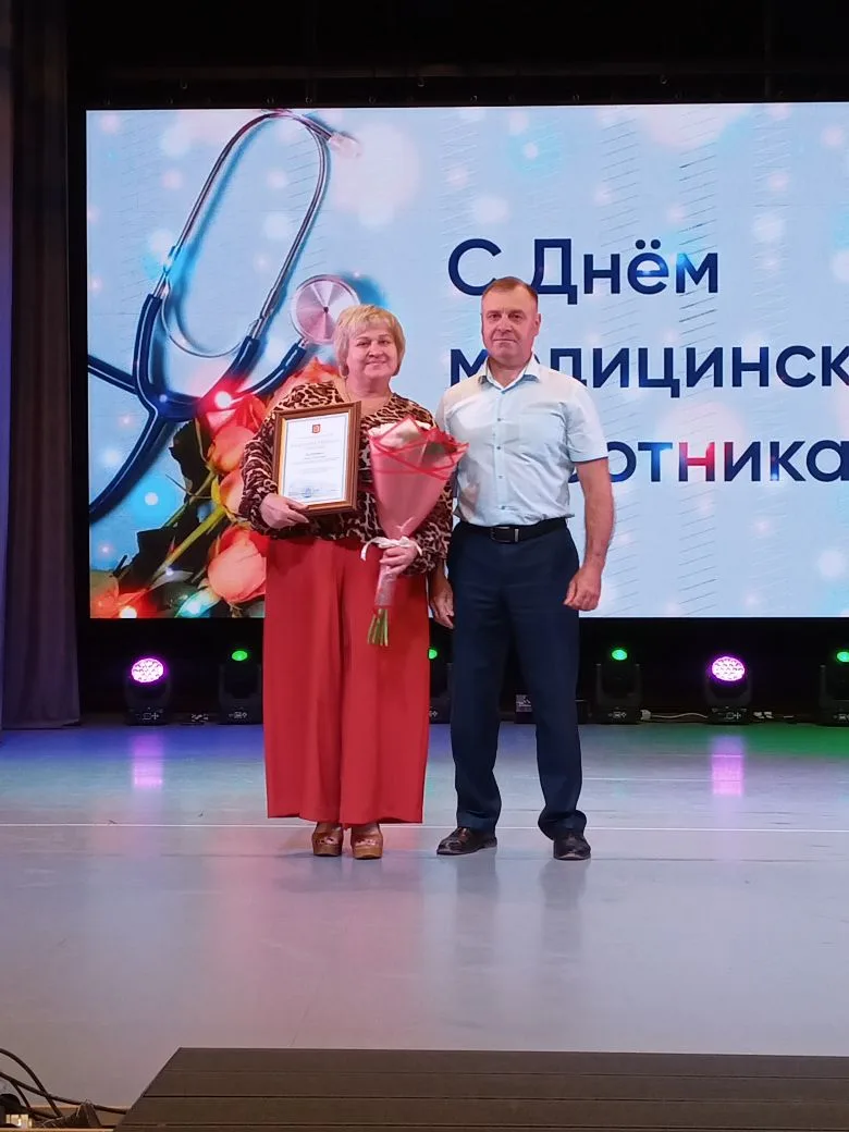 О тех, кто нас лечит❤️

С профессиональным праздником работников здравоохранения Ирбейско-Саянского 