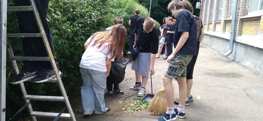 🌿 День заботы о деревьях — успешно проведён! 🌿

Ребята из ЛТО «ПАТРИОТ» + волонтёры = идеальная ко