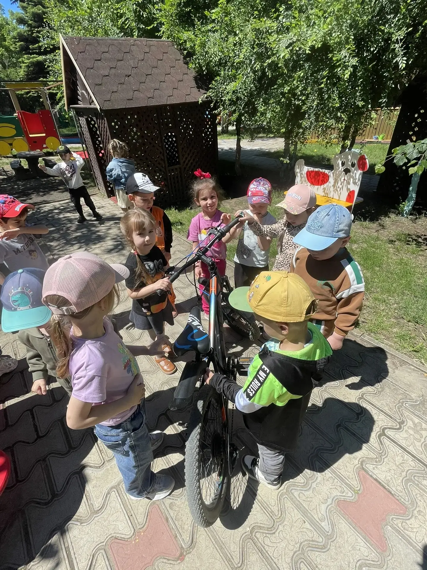Сегодня 3 июня - день велосипеда 🙂🚲. К нам в гости пришел ученик третьего класса МБОУ...