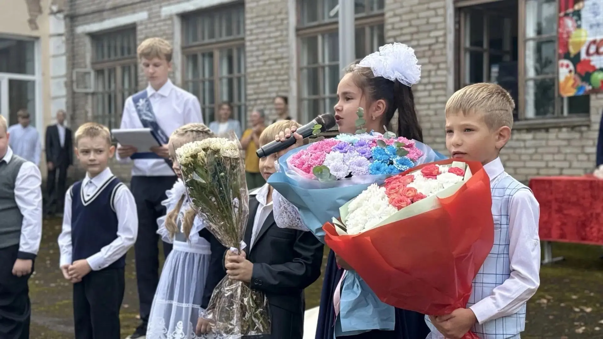 🇷🇺С Днём знаний, дорогие ученики, родители и учителя! 🎓🍁