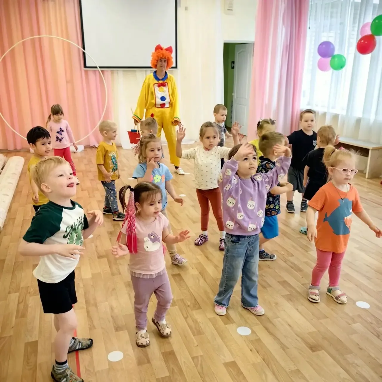 🎉 Сегодня в нашем детском саду царила настоящая праздничная атмосфера — мы отмечали Де...