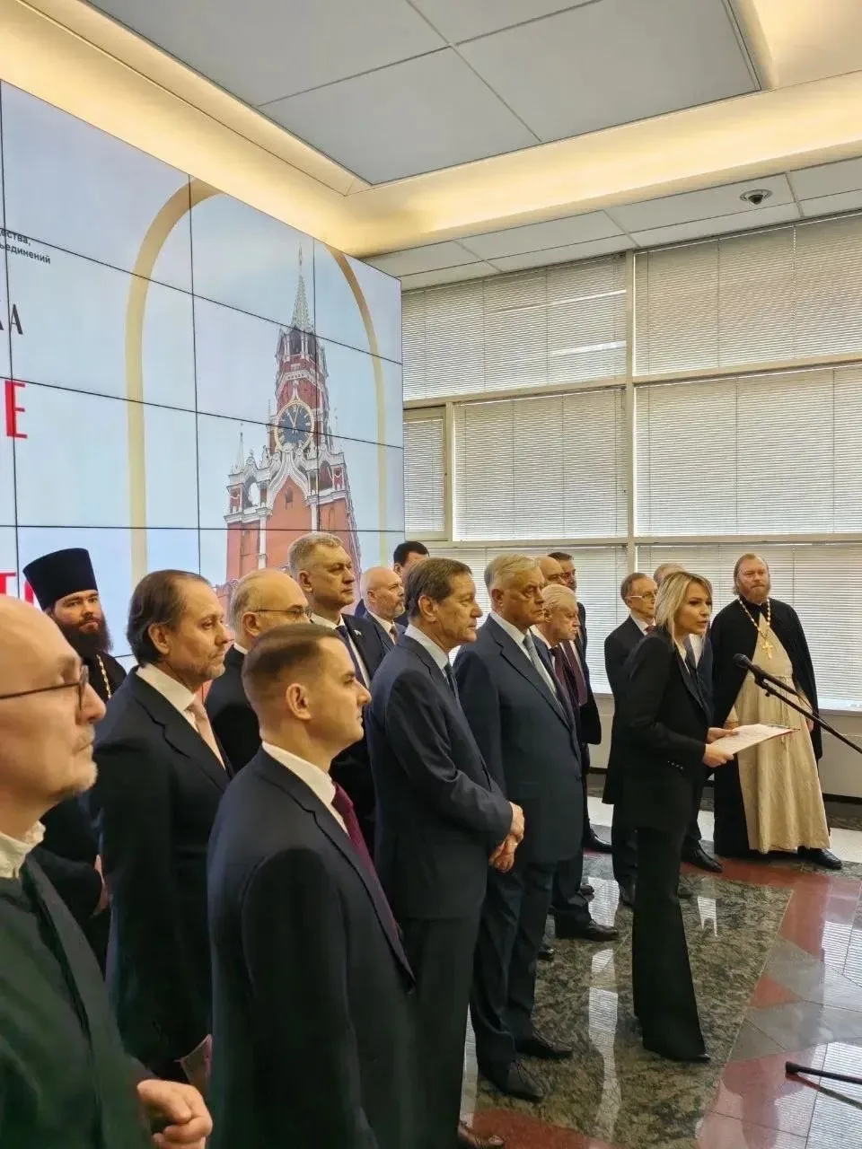 Открыли в Государственной Думе подготовленную нашим Комитетом выставку о возвращении надвратных икон