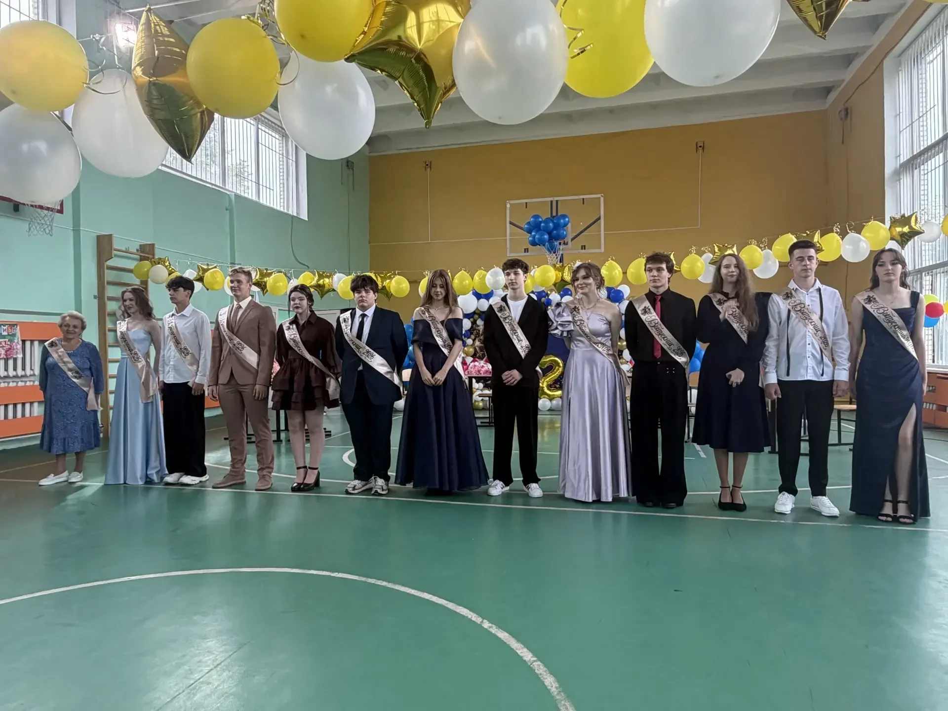 Поздравляю выпускников, их родителей и педагогов МОУ «Средняя общеобразовательная школа №3 имени С.В
