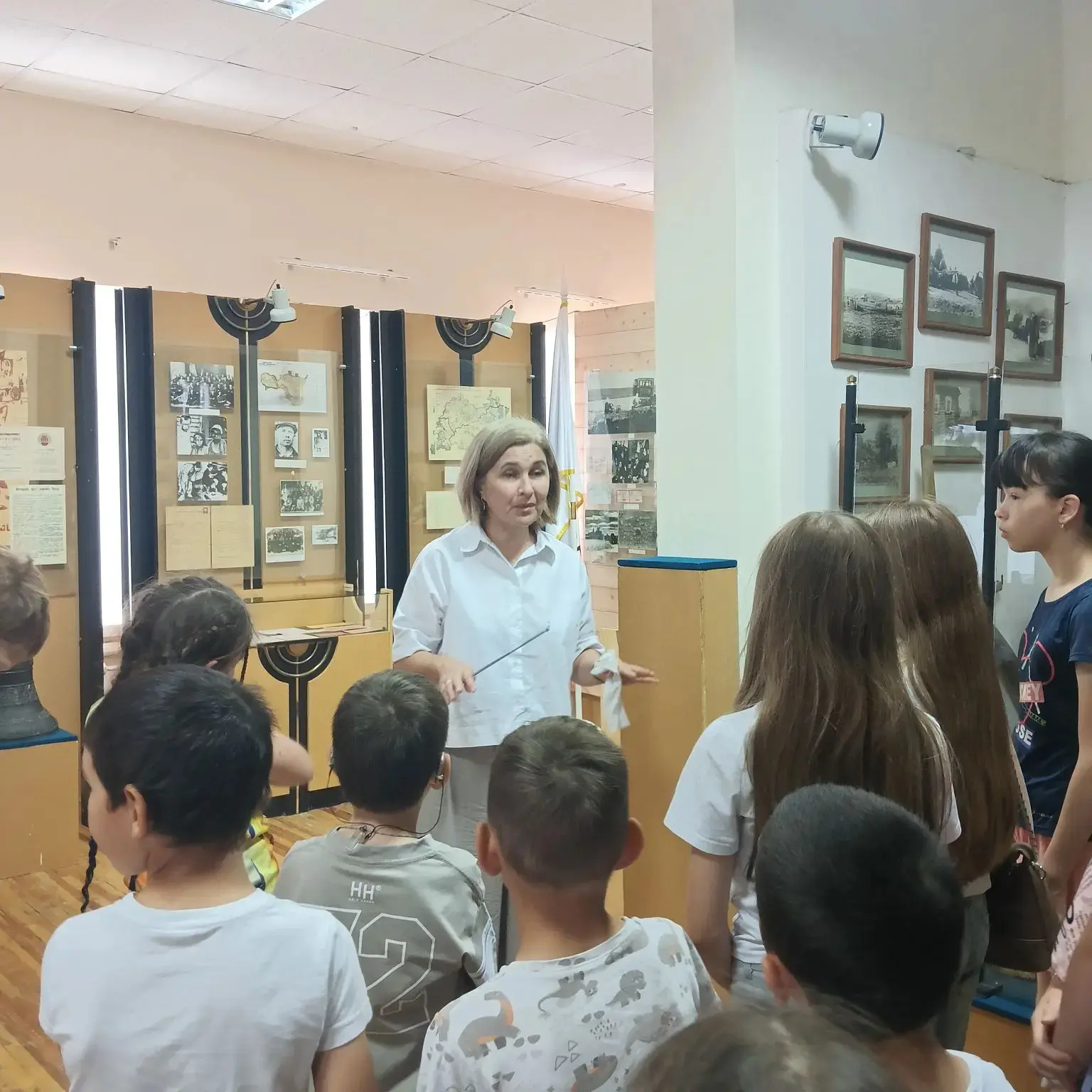 Сегодня, 9 июня ребята пришкольного лагеря посетили районный краеведческий музей.
 Для детей была пр