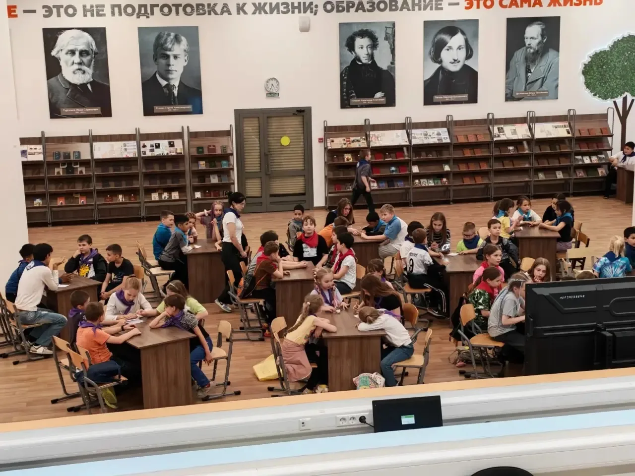 ⚡️ В нашем школьном лагере прошёл весёлый и непредсказуемый квиз "ВСË ОБО ВСËМ"! 

Мы решили провери