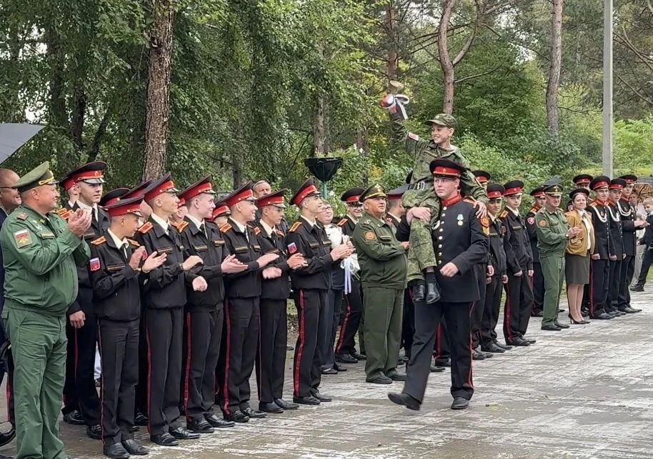 🔔 Амурский кадетский корпус провел торжественную линейку в честь Дня знаний