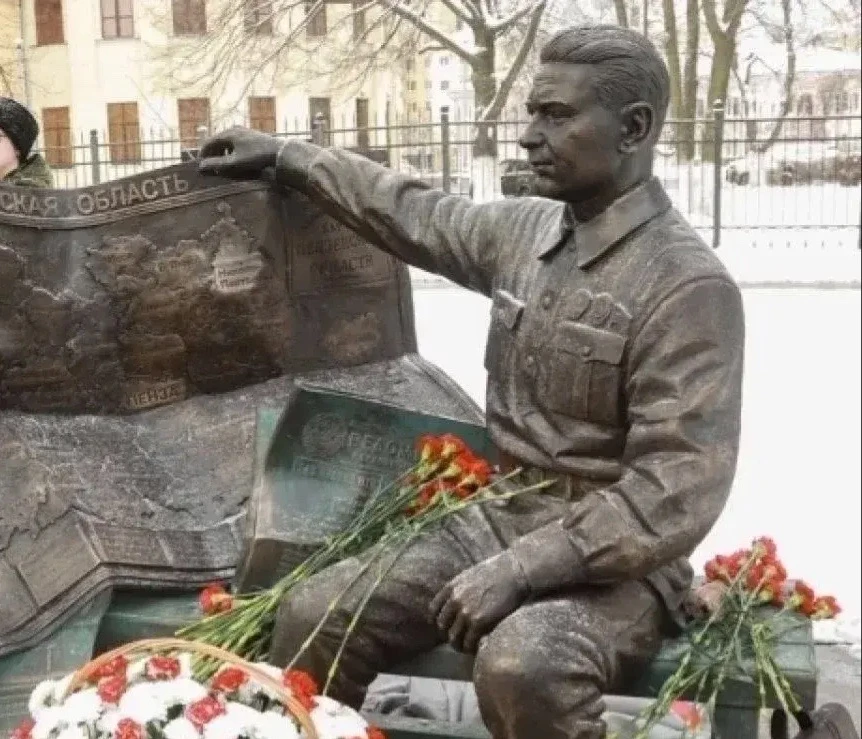 ⚠️В Пензе появится благоустроенный сквер у памятника Баталину