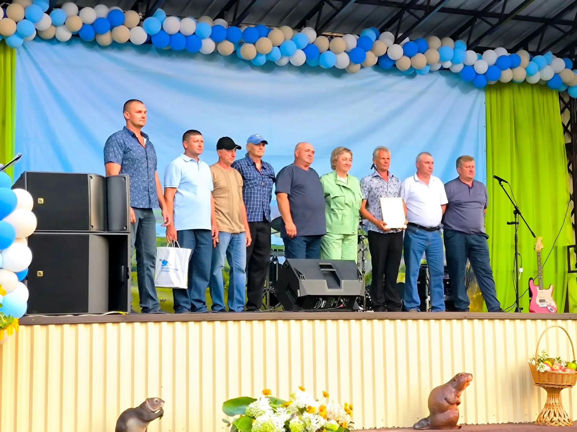 #фотодня

Сегодня отмечается День Бековского района! 🎉

Уже не в первый раз трудовой коллектив, в к