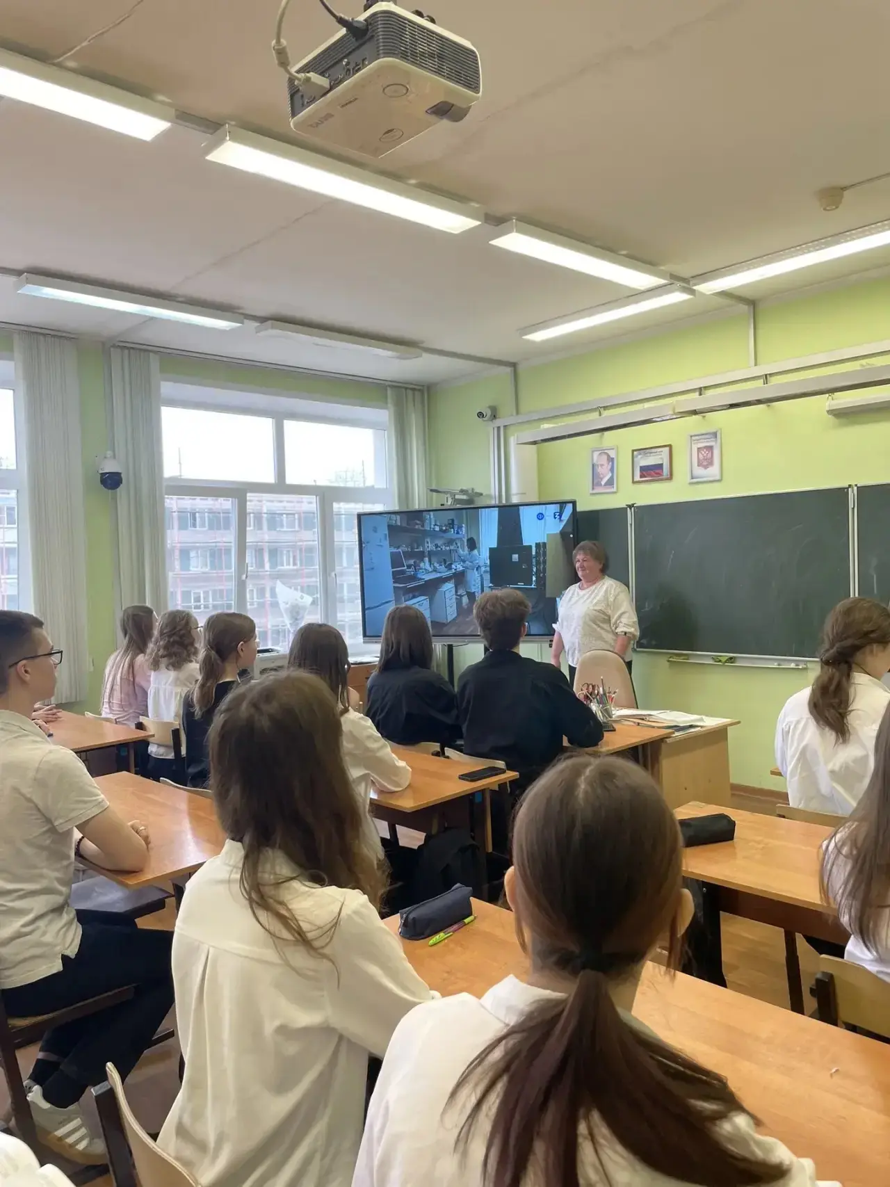 🩺 Сегодня, 2 апреля, прошло очередное профориентационное занятие курса «Россия — мои горизонты» 🇷🇺✨,