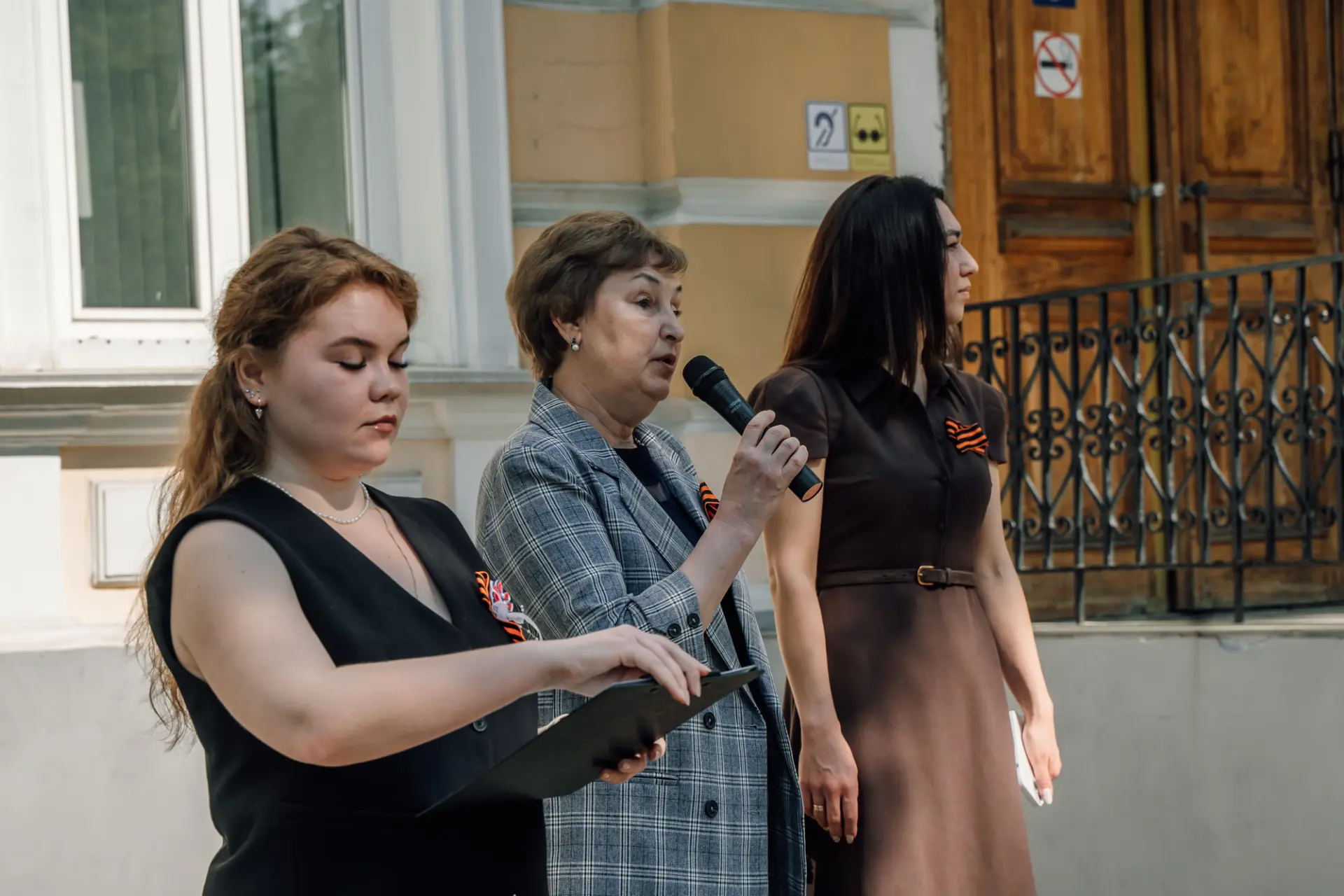 День Великой Победы — уже завтра 🕊️  Торжественная церемония поднятия флага состоялась вместе с руко