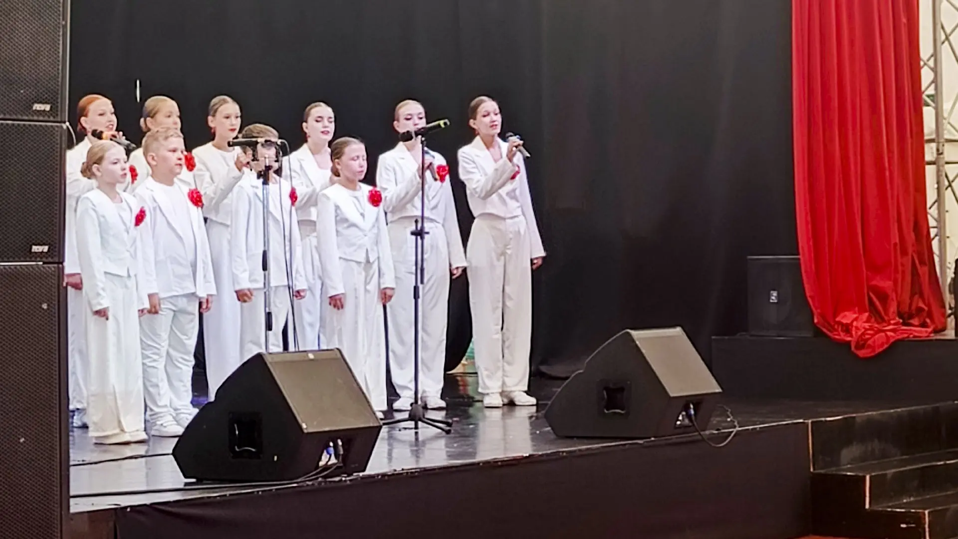 Ансамбль «Славница» выступит в Кремлёвском дворце

Ансамбль «Славница» из Центра внешкольной работы 