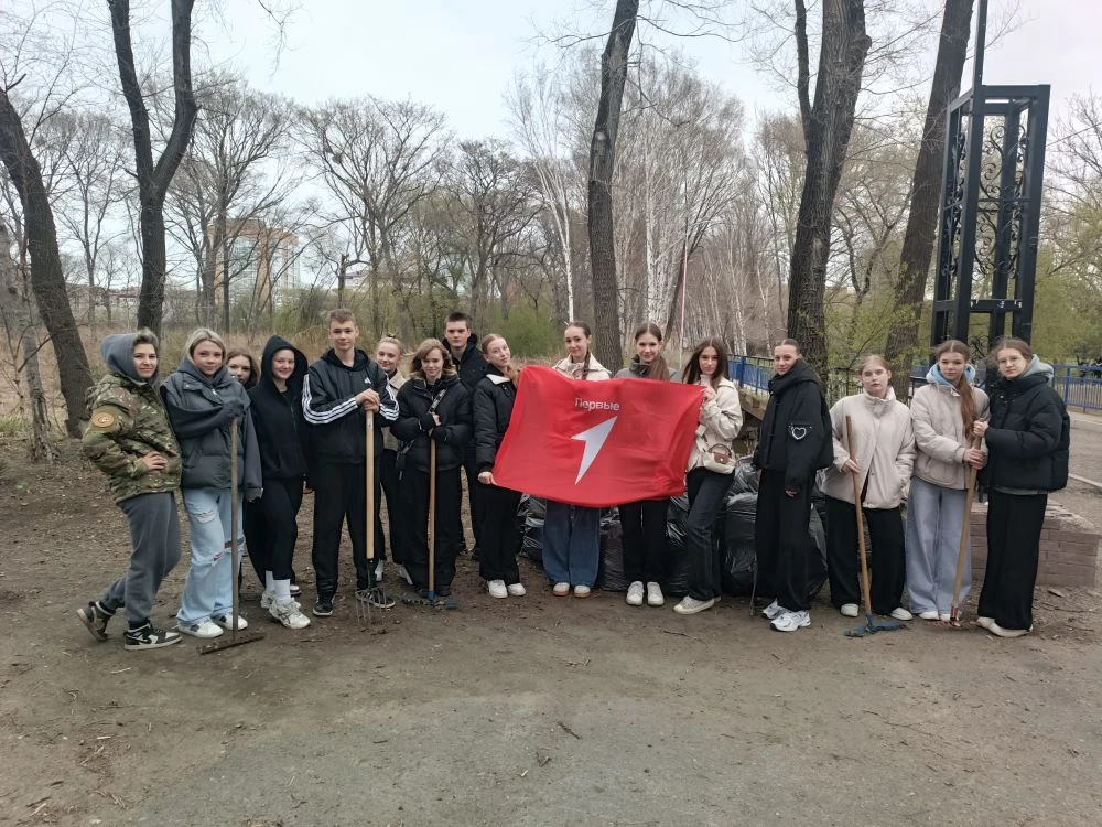 🌳 Добро возвращается бумерангом!  Сегодня волонтёрский отряд нашей школы «Бумеранг» под руководством