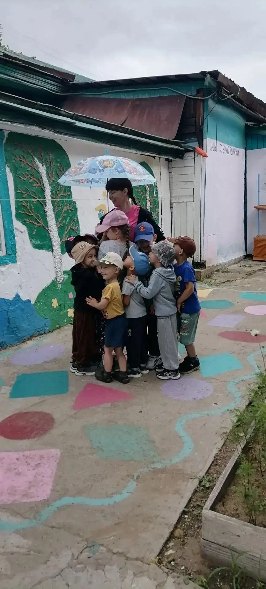 В нашем детском саду 07.07.2023 г. прошёл ЛЕТНИЙ праздник «За здоровьем в детский сад».
Лето – стран
