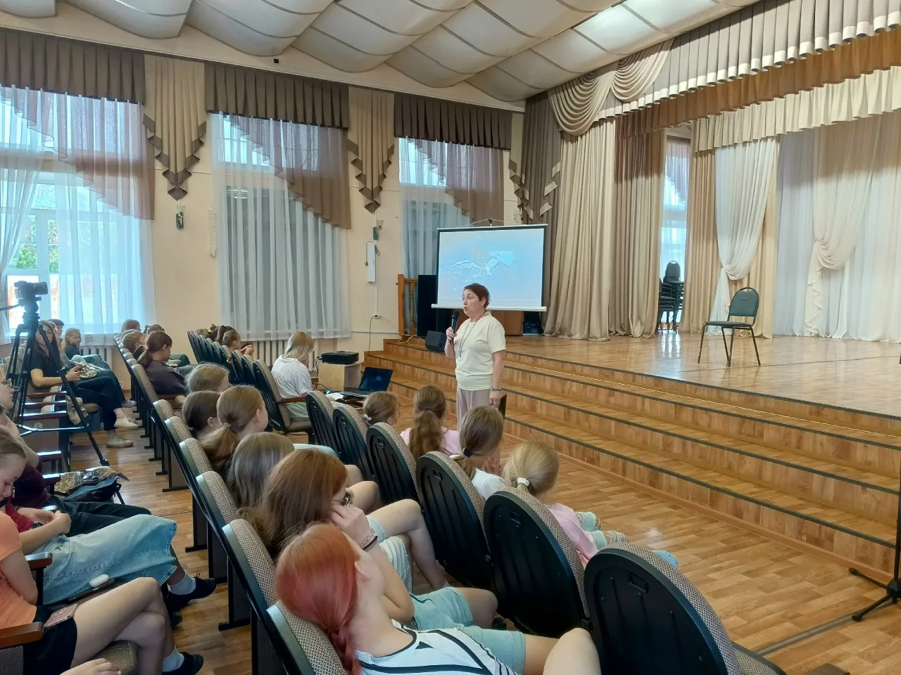 Вчера,, в предпоследний день летней площадки "ОСТРОВКА ТВОРЧЕСТВА", мы приобщились к музыкальным шед