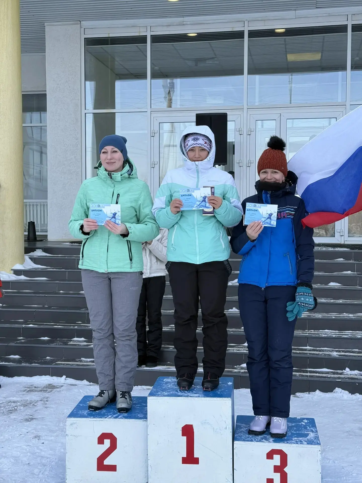 Сегодняшняя #лыжняРоссии в нашей школе была настоящим праздником спорта!  Хоть погода была прохладно