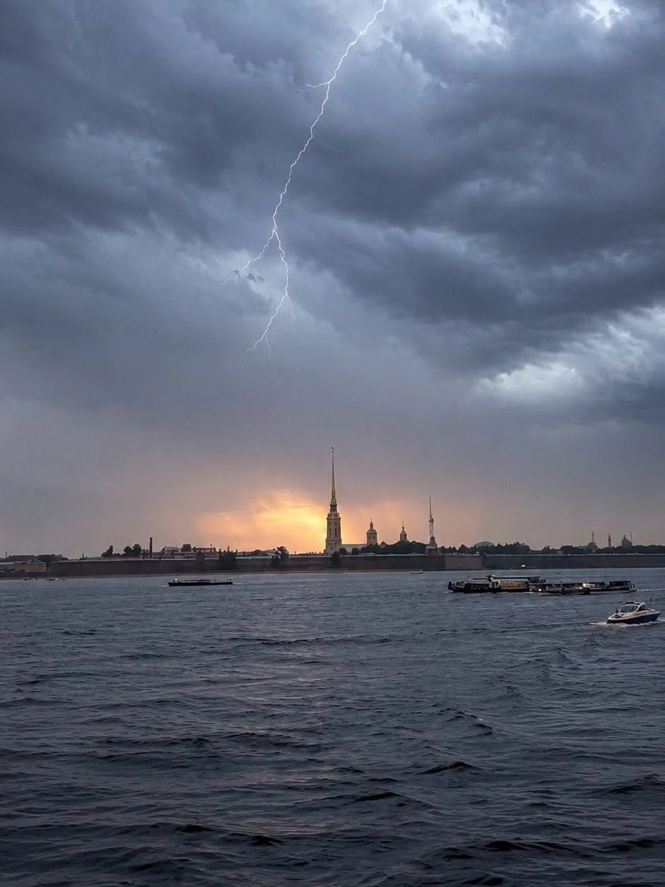 Июльские дожди в Санкт-Петербурге 🌧️

Автор: mcheblak

Путешествия по России