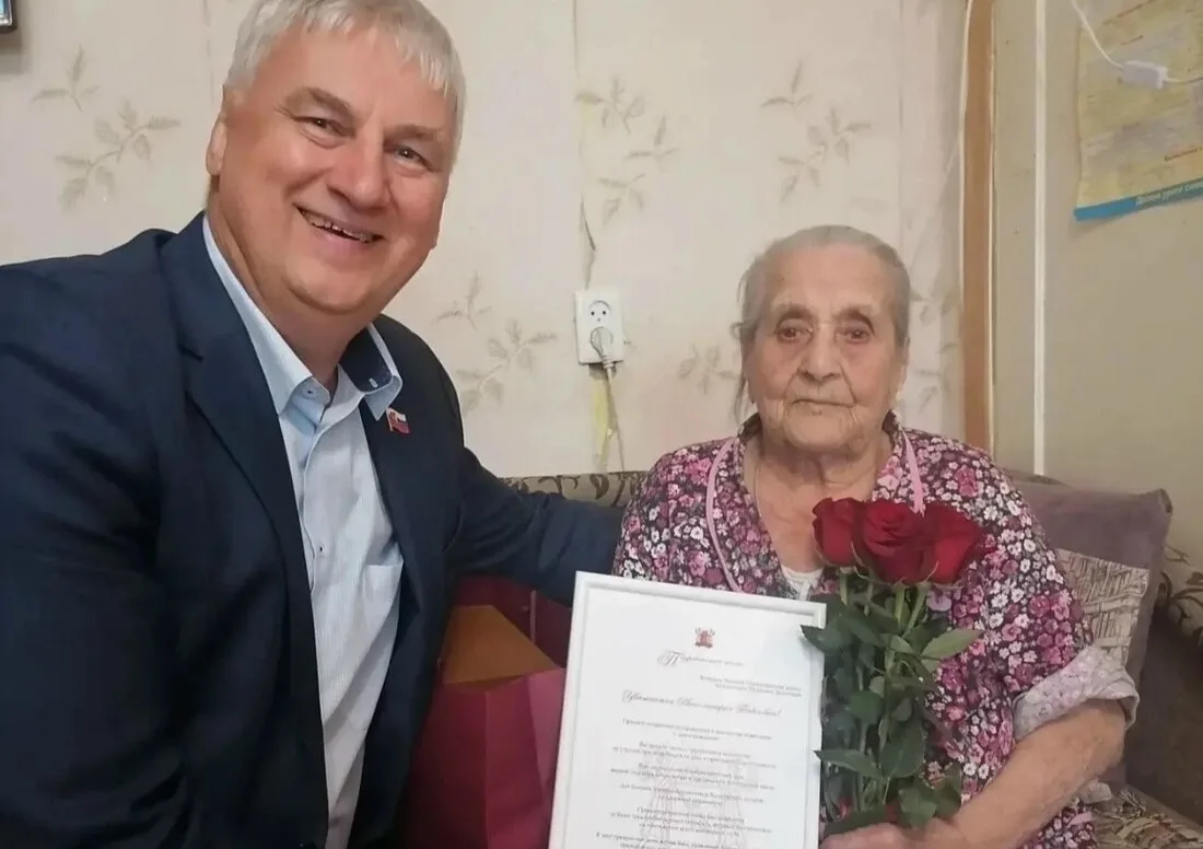 102 года исполнилось вологжанке Аполлинарии Золотовой ❤

Аполлинария Павловна родилась в 1924 году в