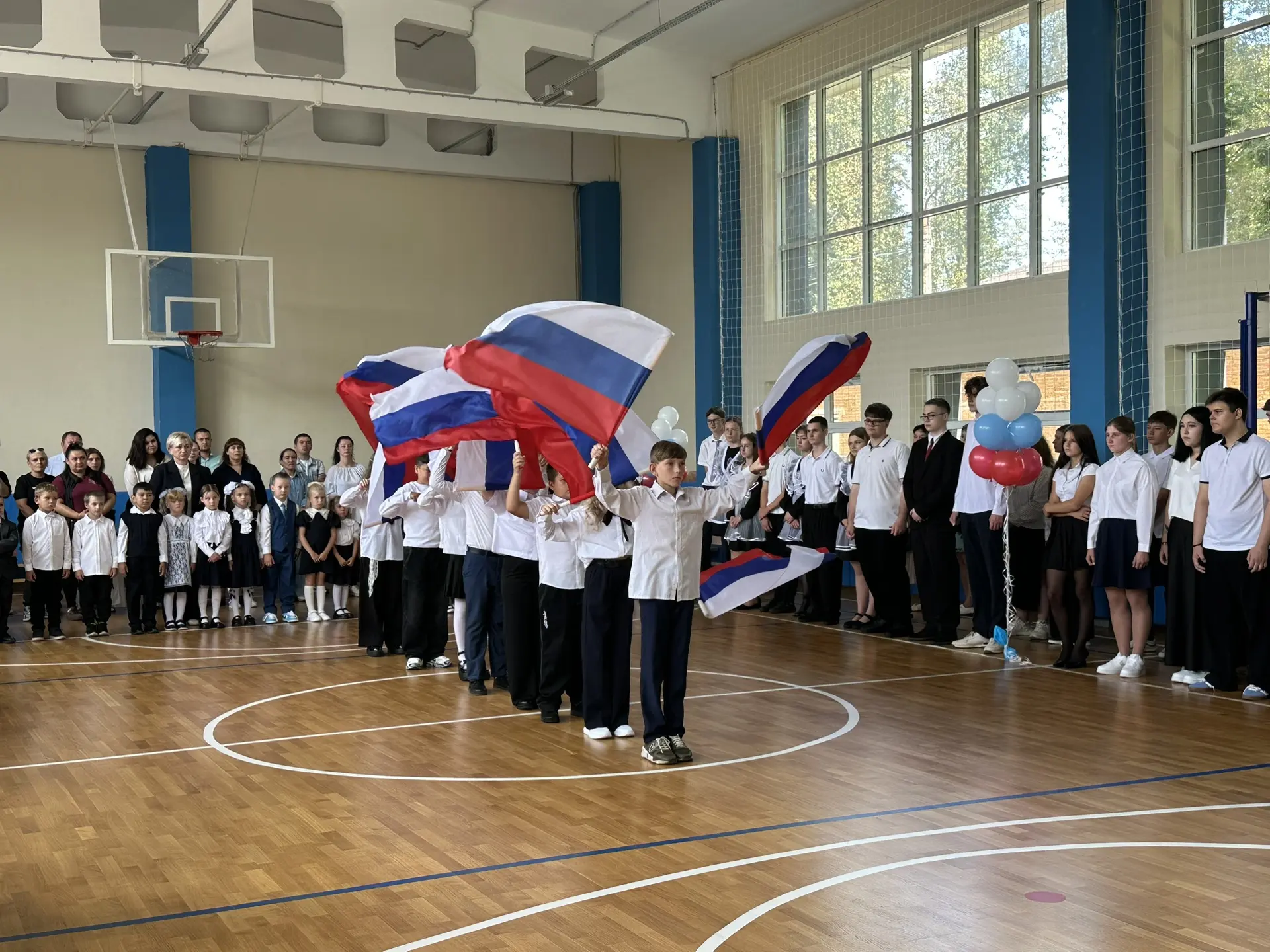 🎉 Сегодня во Фруктовской школе прозвенел первый звонок!