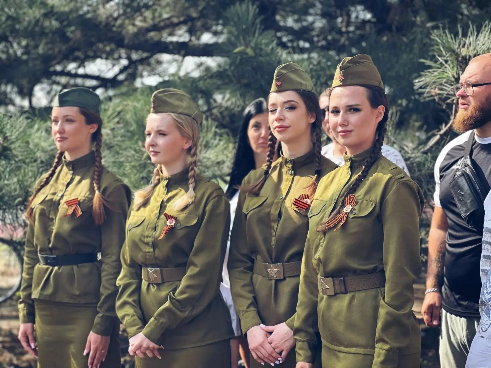Дорогие ребята, молодёжь Новочеркасска!
